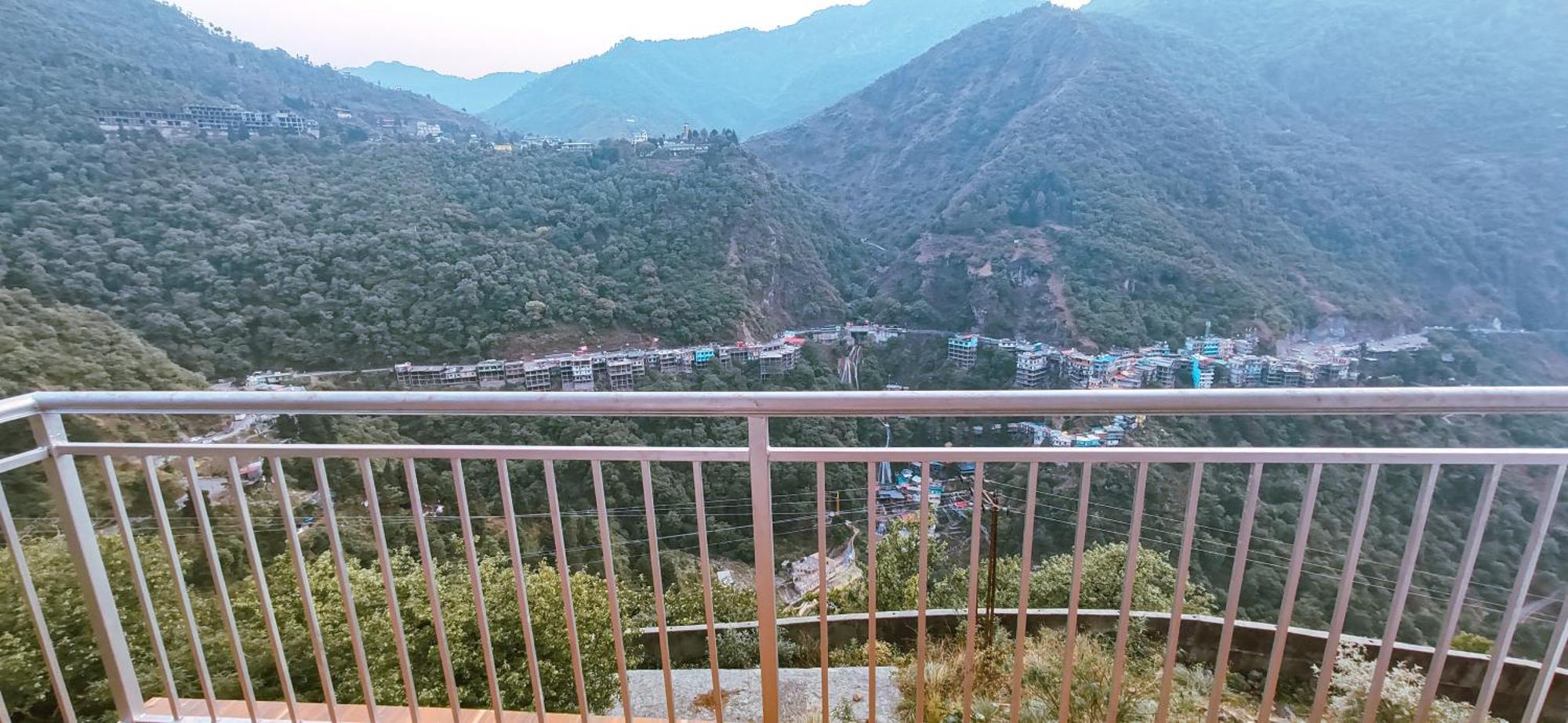 Queens Hill By Edge Mussoorie Buitenkant foto