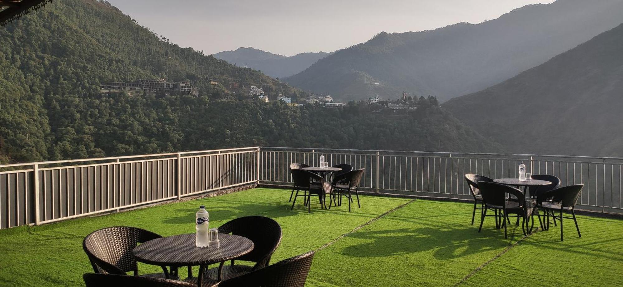 Queens Hill By Edge Mussoorie Buitenkant foto